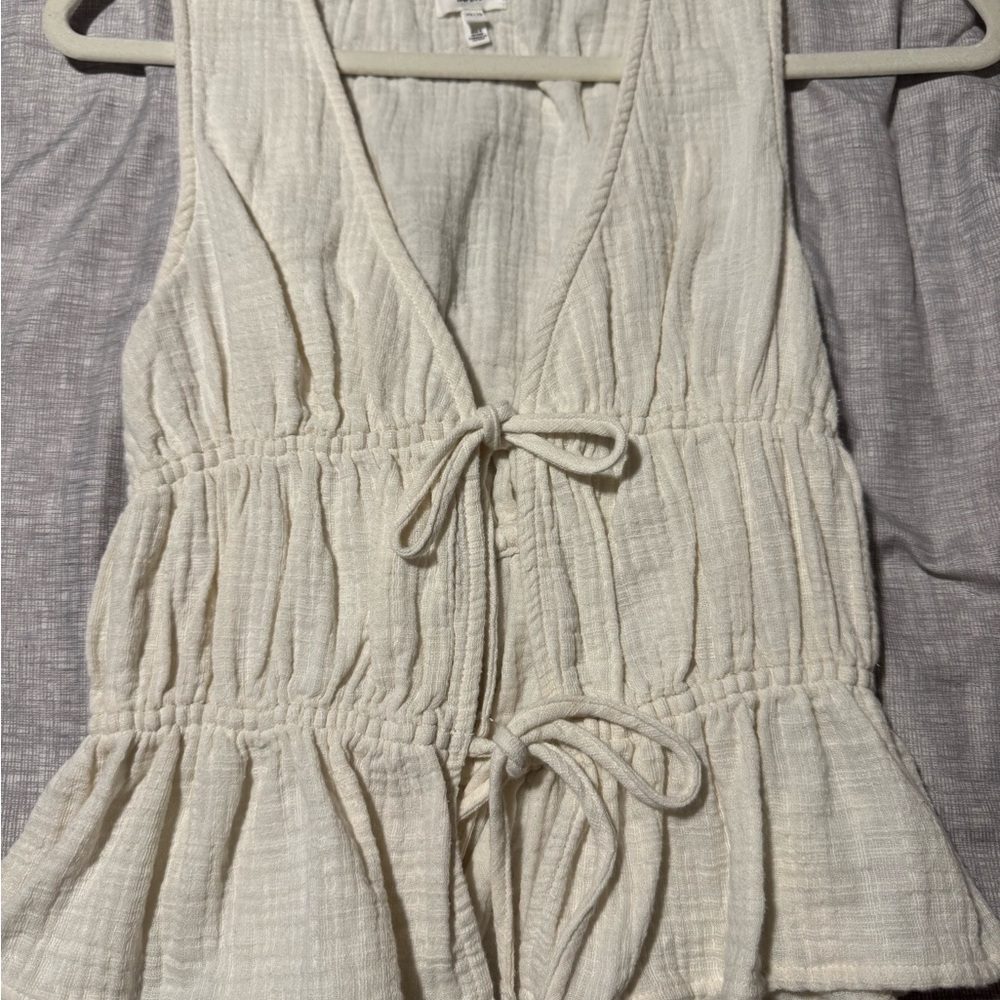 Aerie Cream Textured Sleeveless Blouse